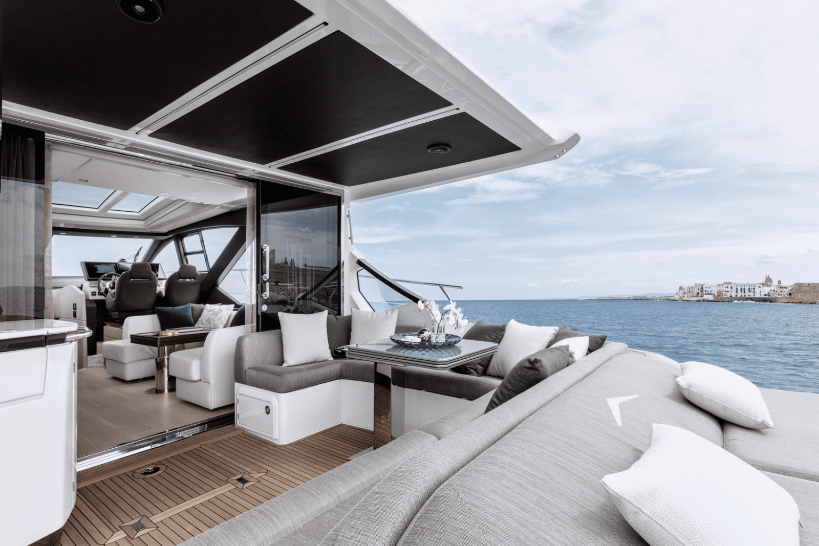 2023 Azimut S6