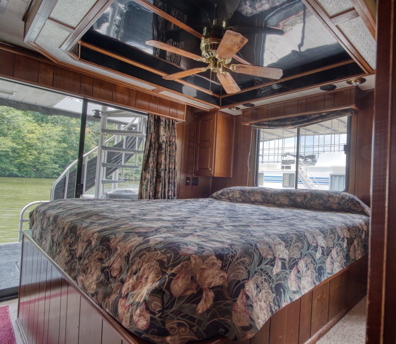 1996 Lakeview 14x56 houseboat