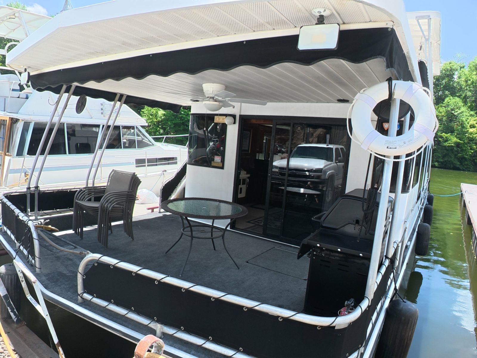 1996 Lakeview 14x56 houseboat