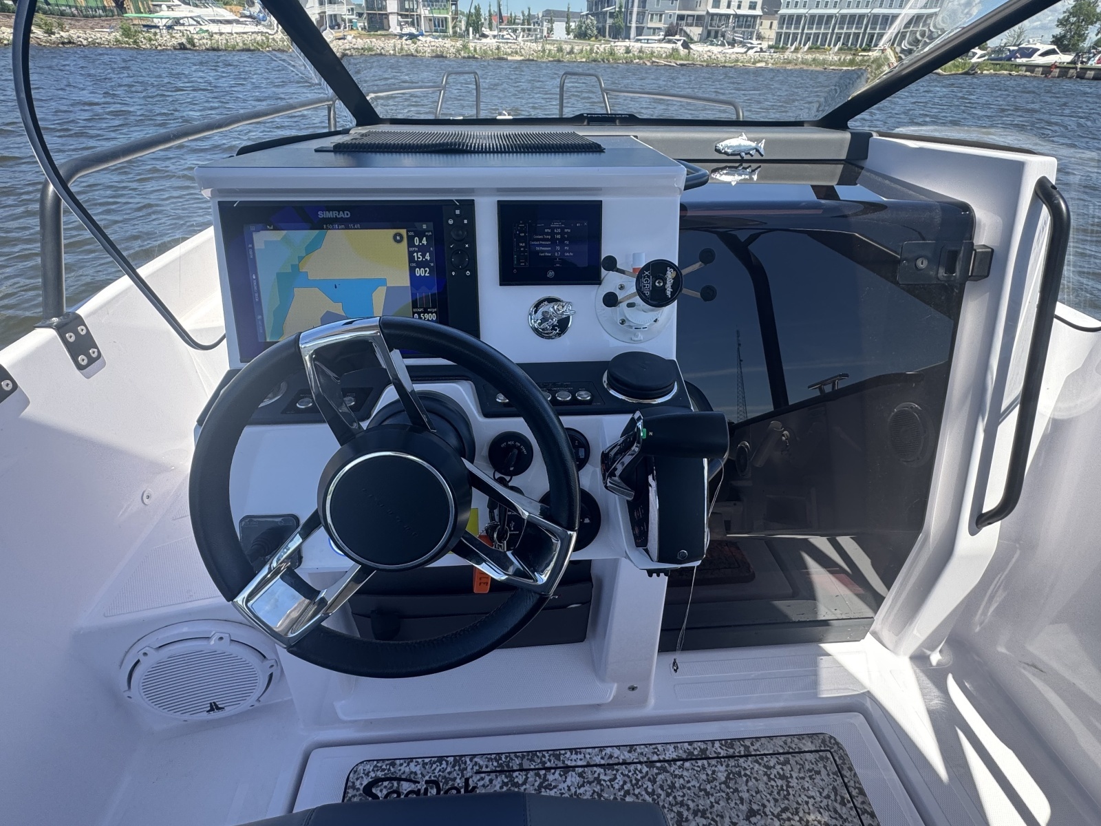 2023 Axopar 25 Cross Top