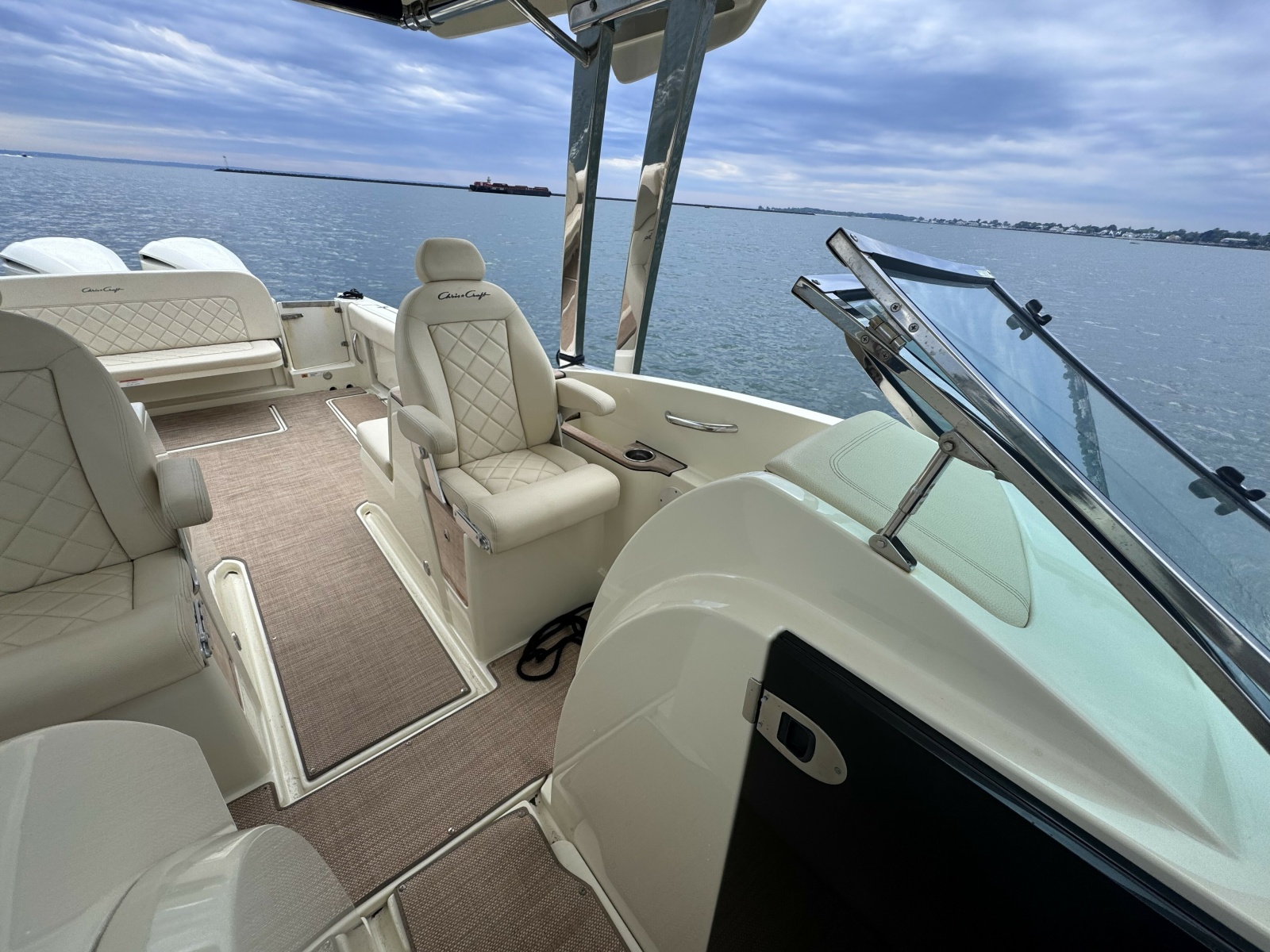 30' 2018 Chris-Craft 30 Calypso