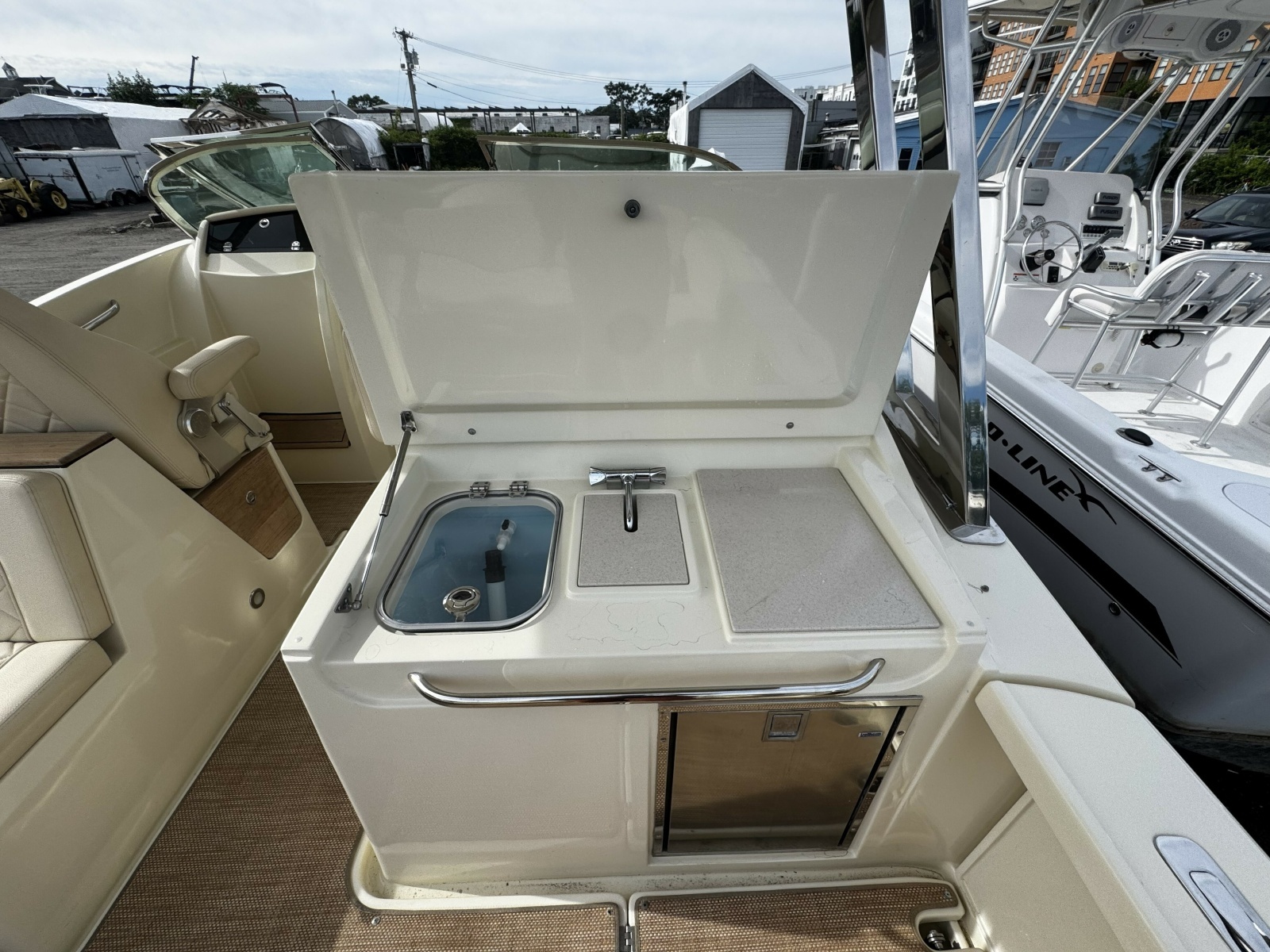 2018 Chris-Craft 30 Calypso