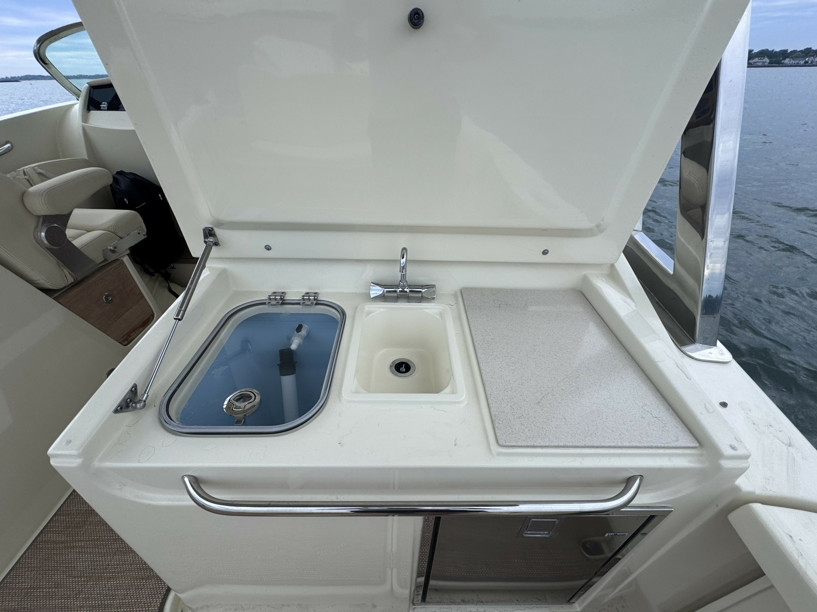 30' 2018 Chris-Craft 30 Calypso