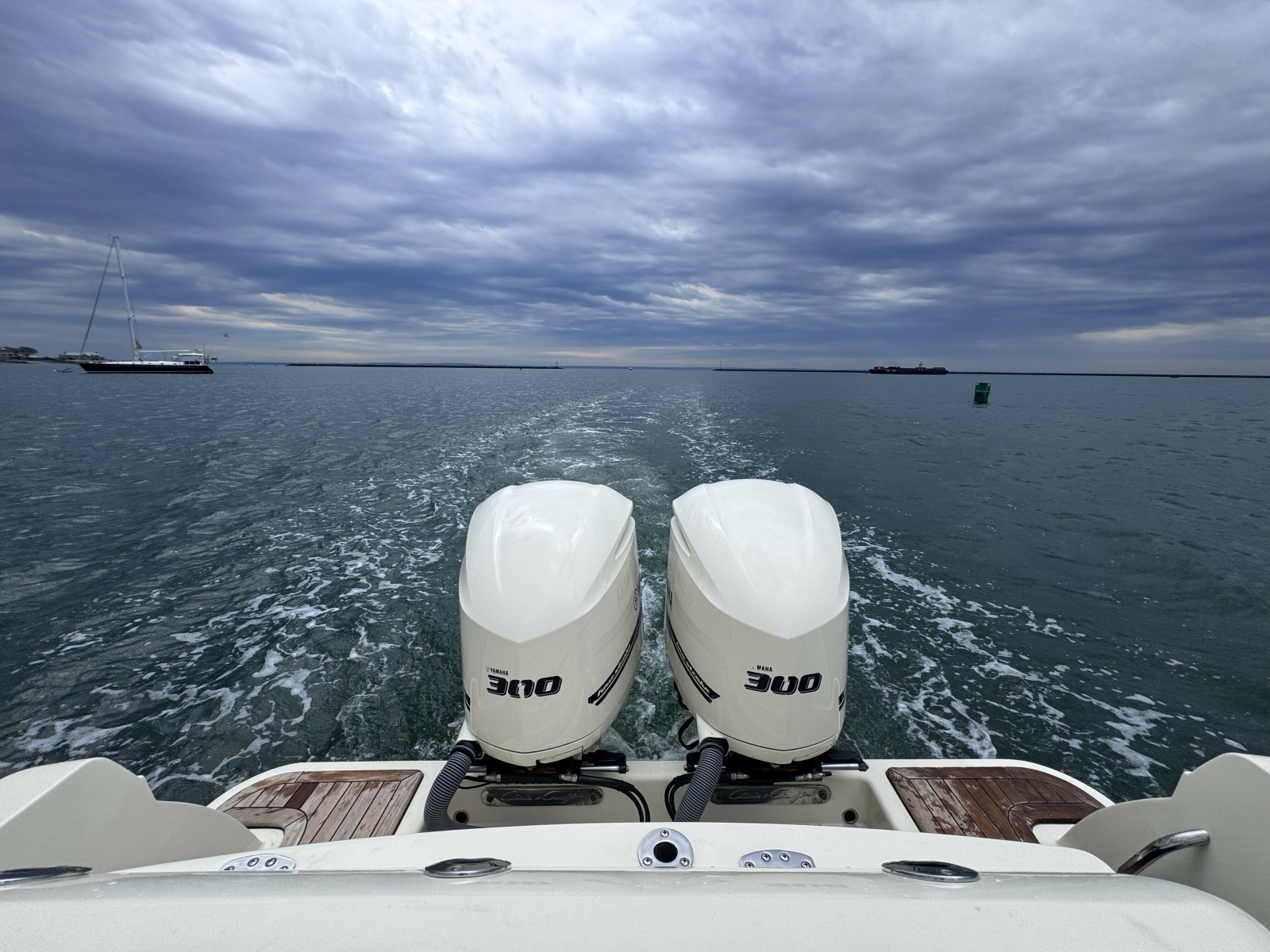 30' 2018 Chris-Craft 30 Calypso