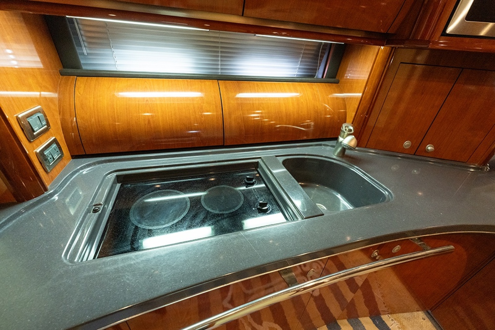 Lilly Grace Yacht Photos Pics 
