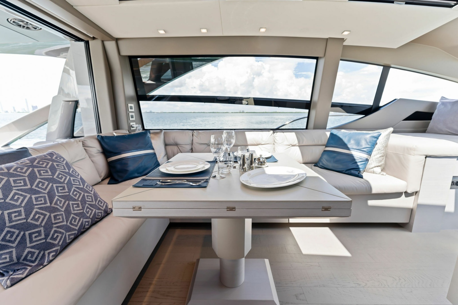 2022 Pershing 7X