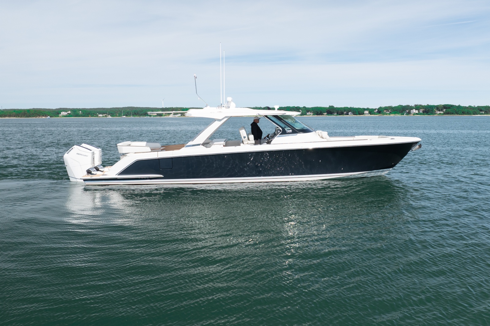 2024 Tiara Sport 