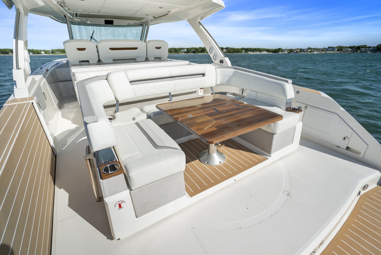 2024 Tiara Sport 