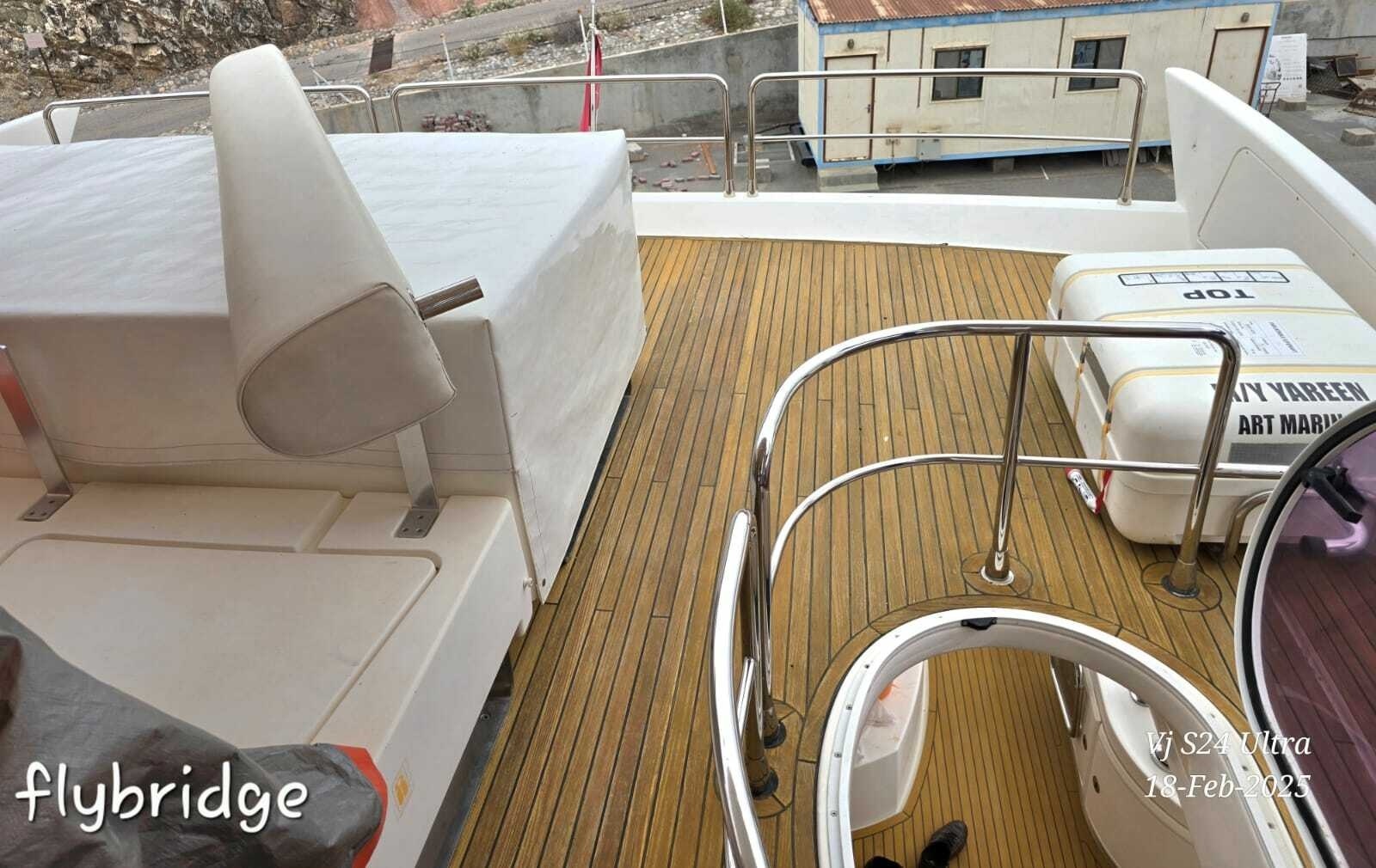 2011 Azimut 70