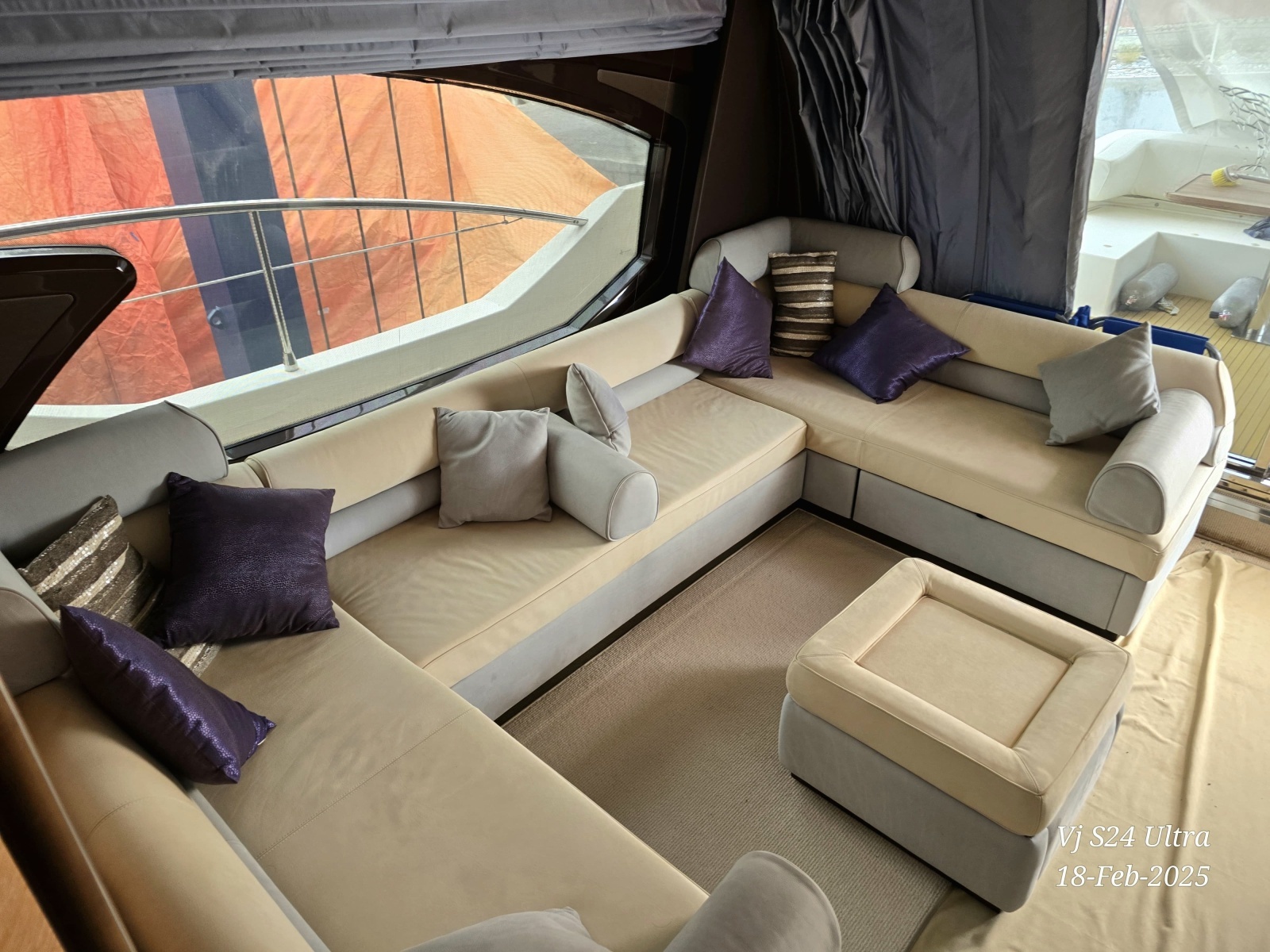 2011 Azimut 70