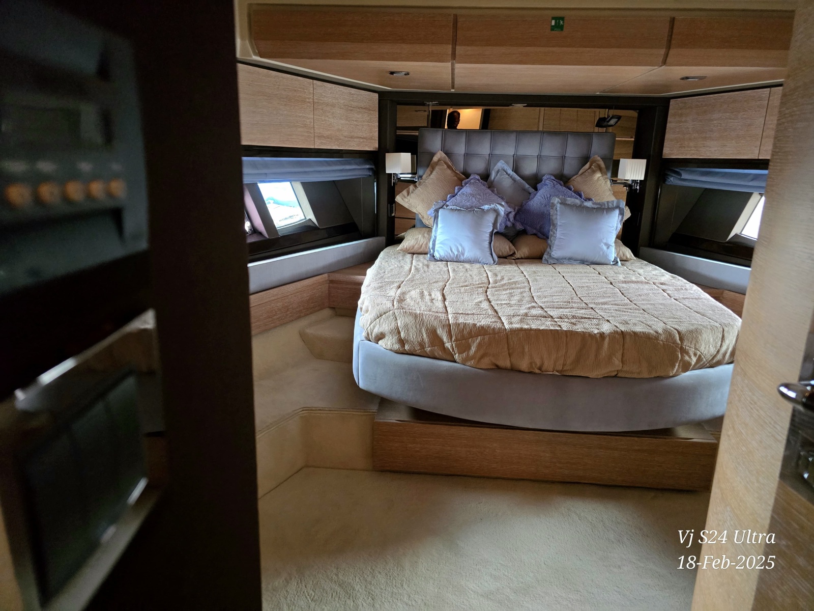 2011 Azimut 70