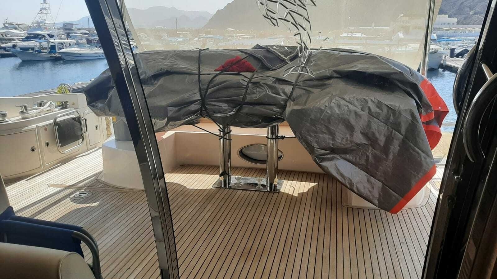 2011 Azimut 70