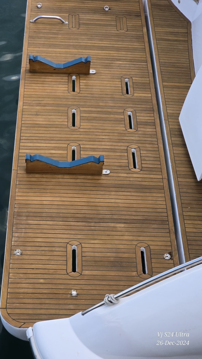 2011 Azimut 70