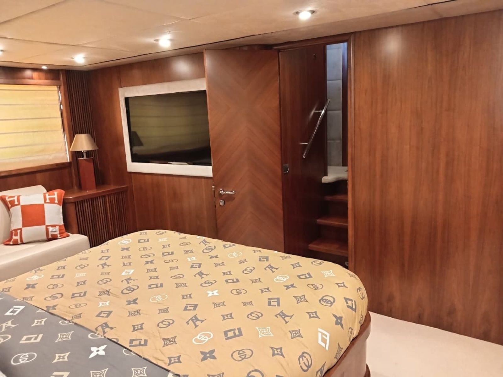 2006 Sunseeker Predator 82