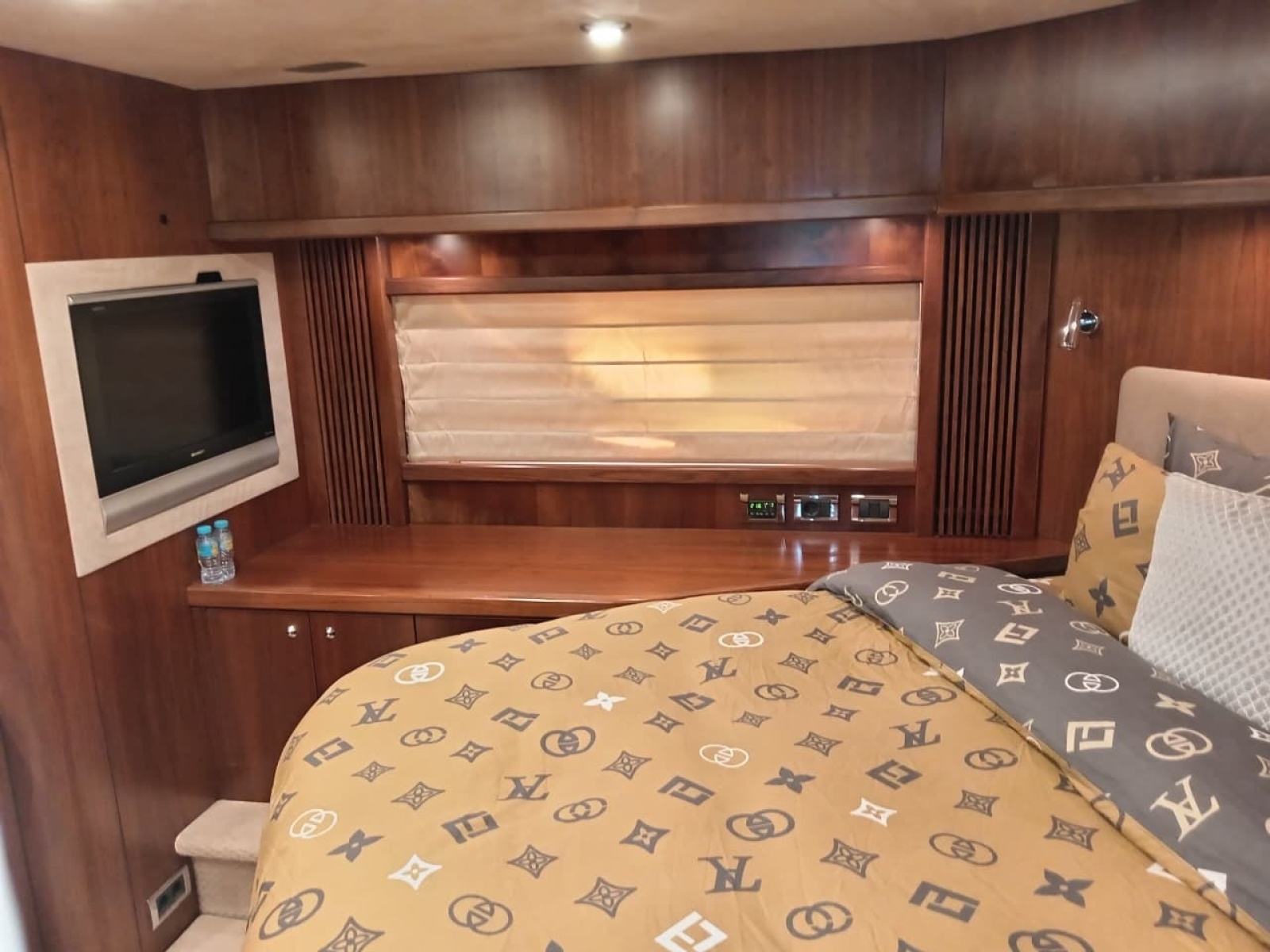 2006 Sunseeker Predator 82