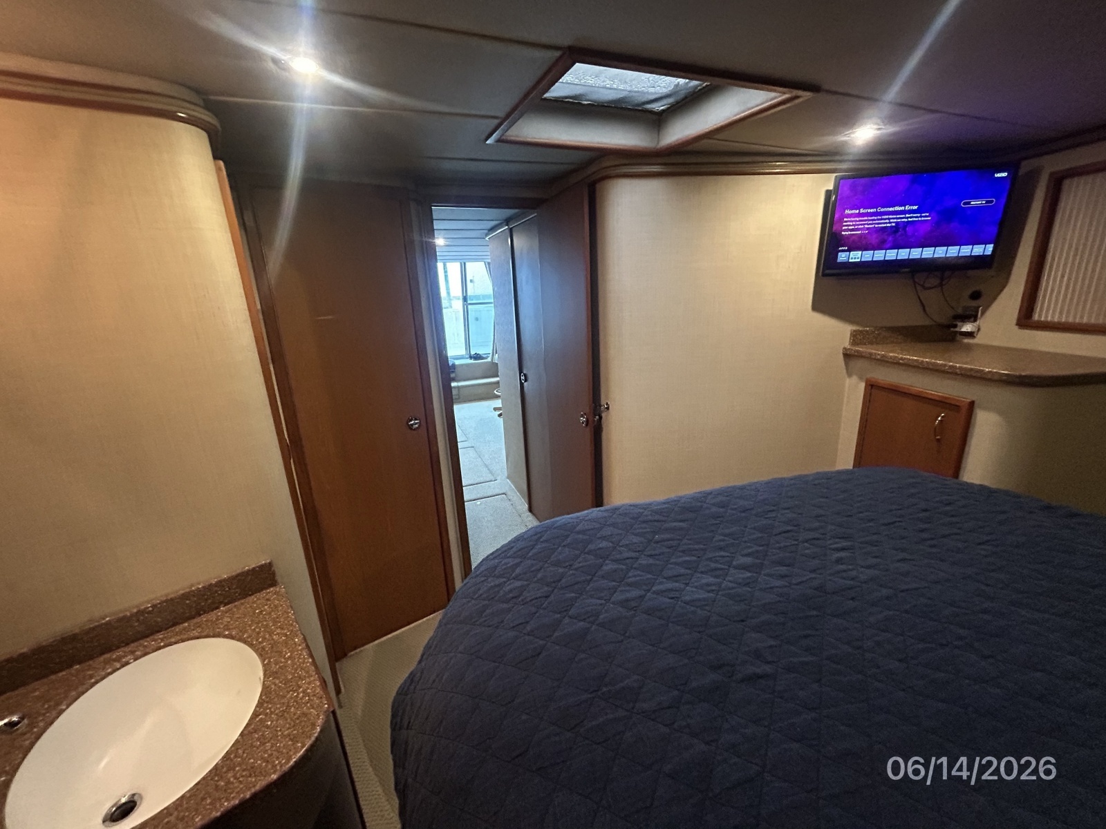 42' Cruisers master stateroom aft