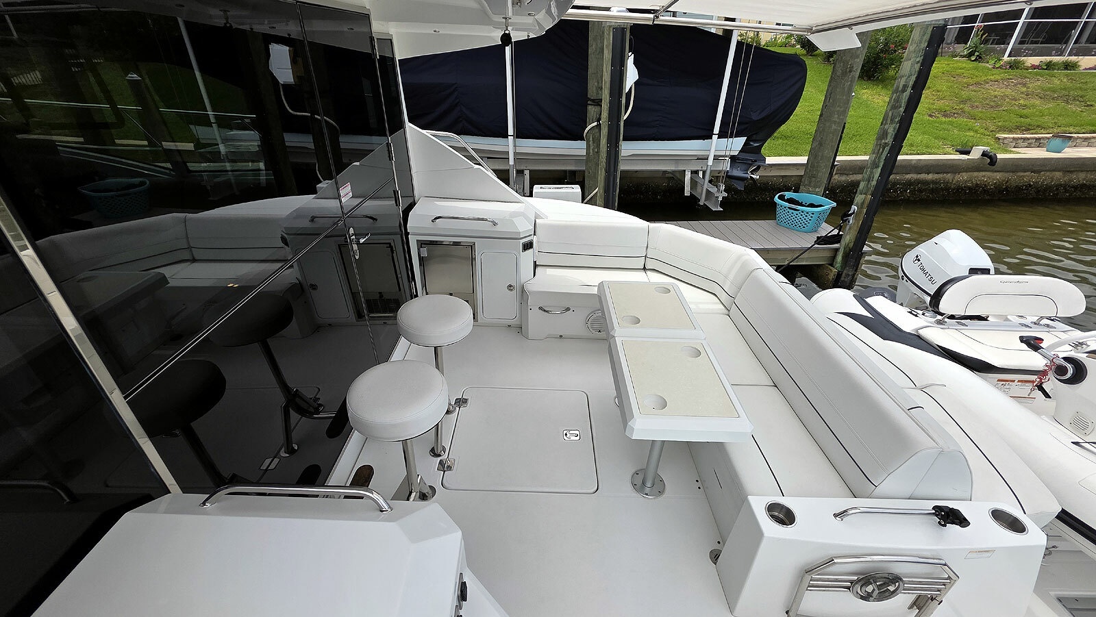 Cockpit Starboard
