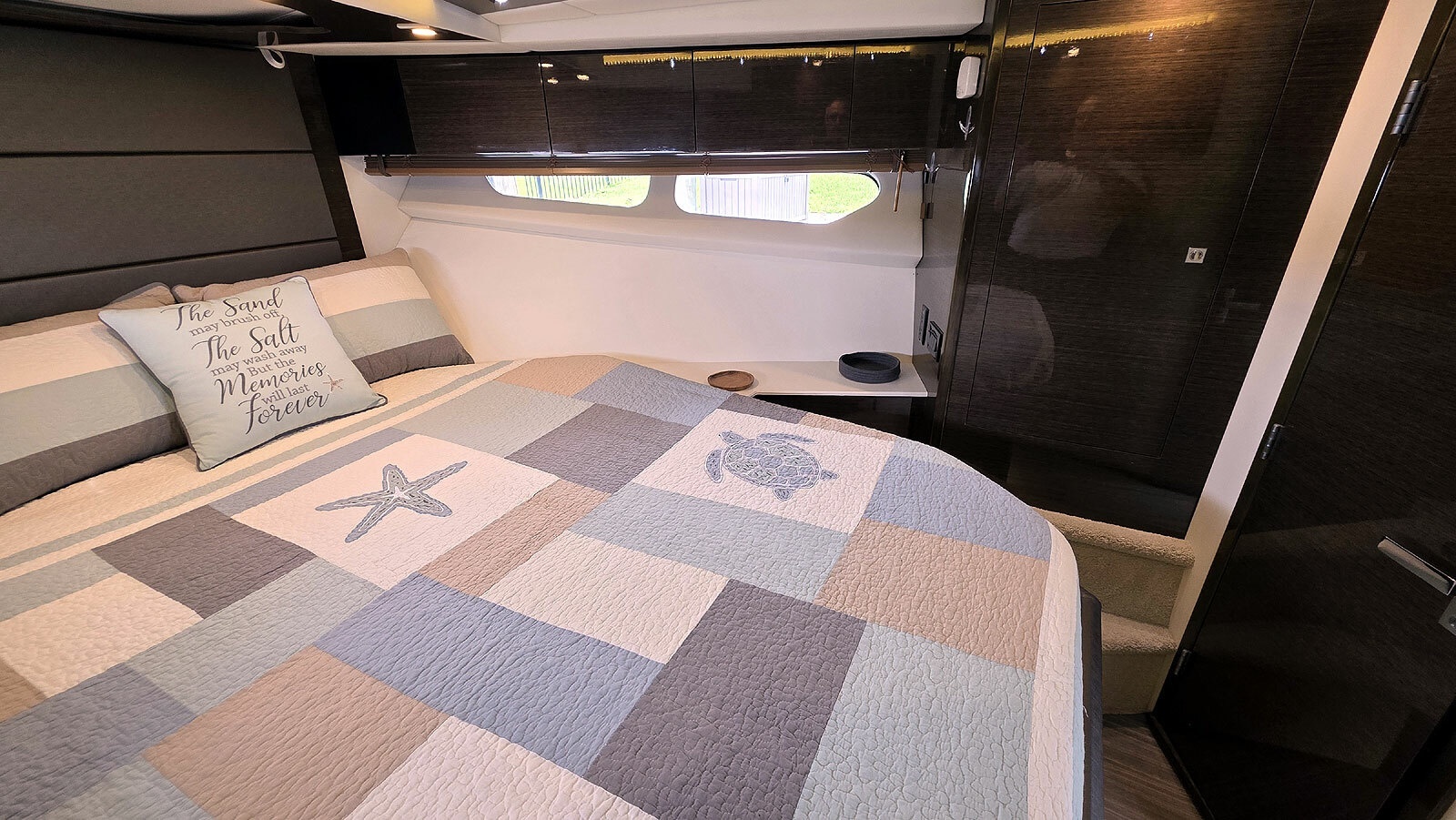Master Stateroom Starboard