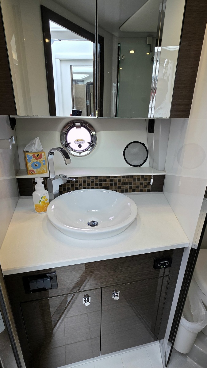 Guest Head Vanity