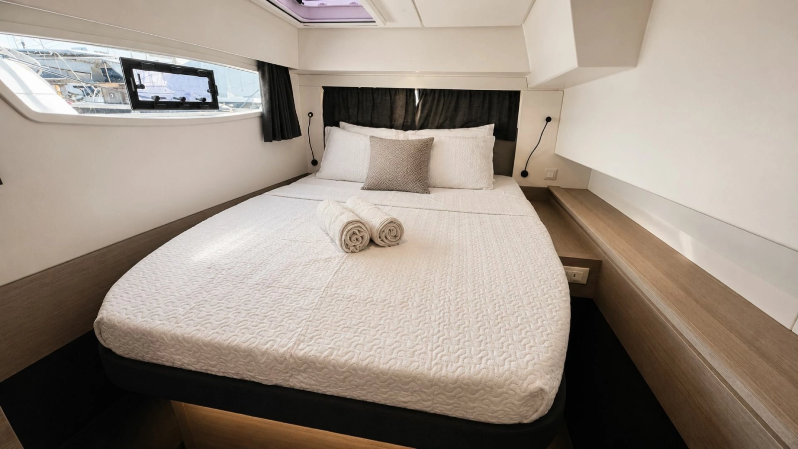 2022 Fountaine Pajot Elba
