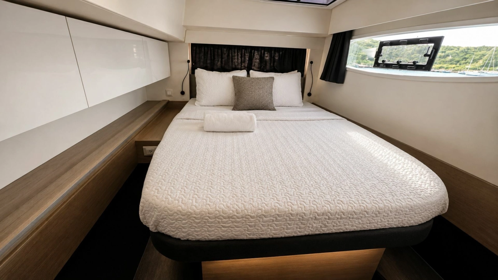 2022 Fountaine Pajot Elba