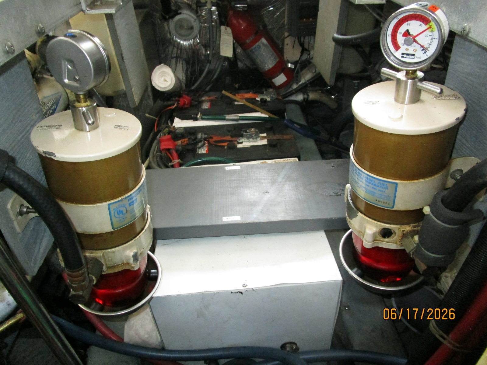 43' Carver Racor fuel filters