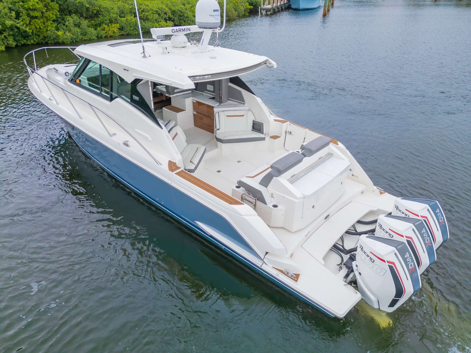 2021 Tiara Yachts 43 LE
