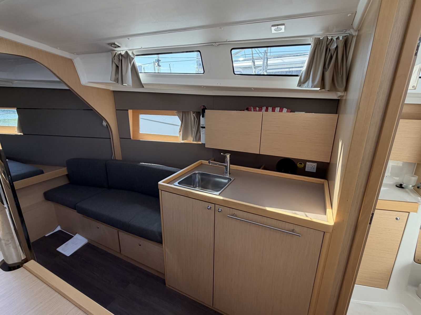 38ft Beneteau Yacht For Sale