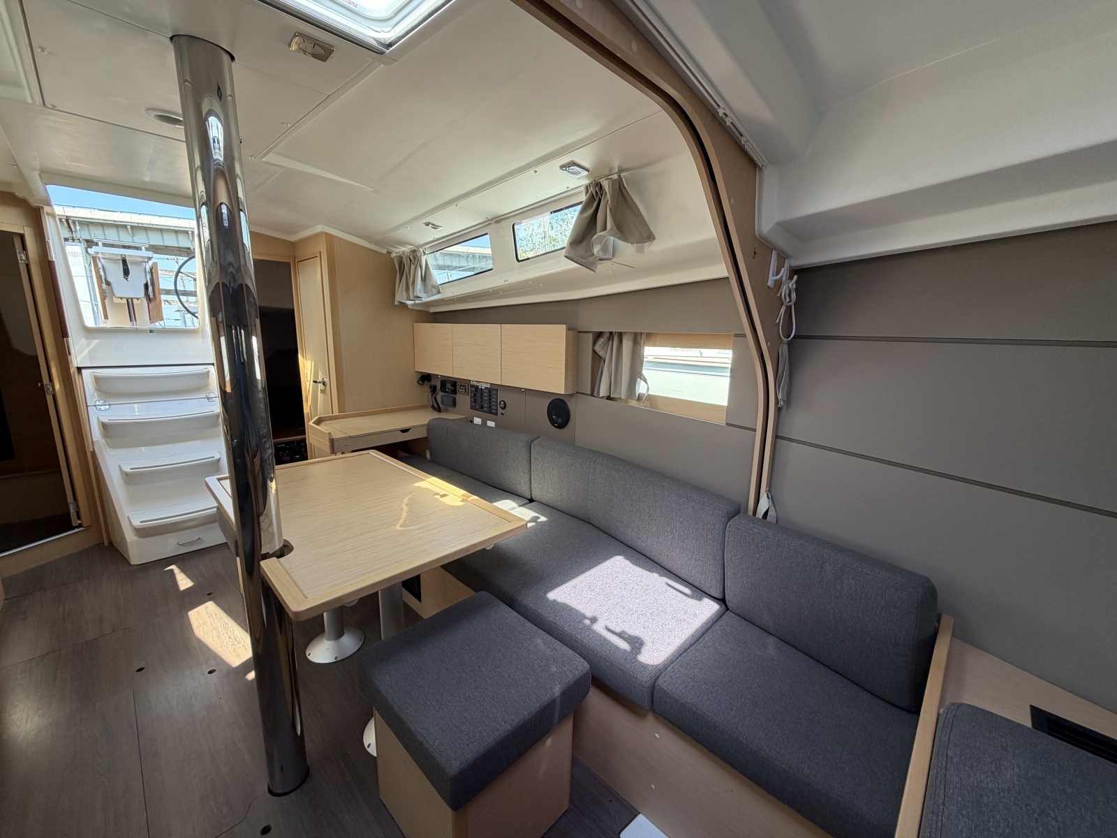 38ft Beneteau Yacht For Sale