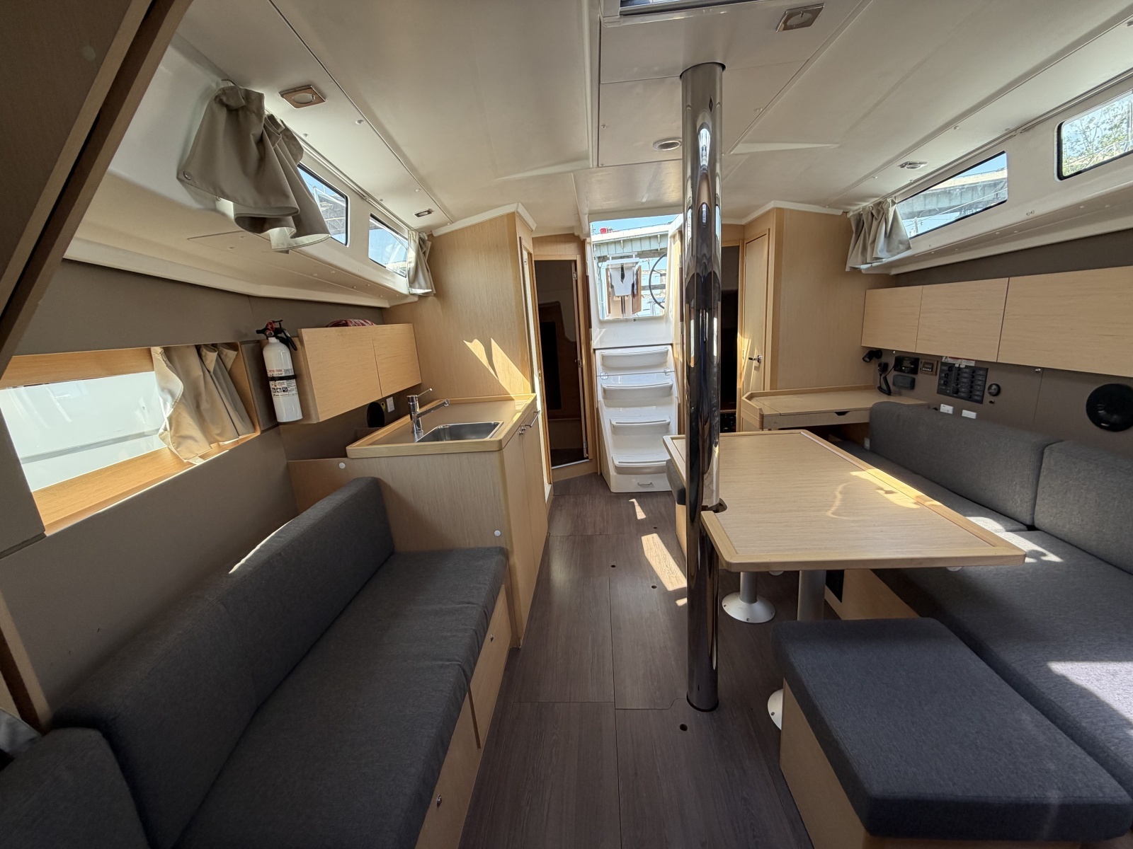 38ft Beneteau Yacht For Sale