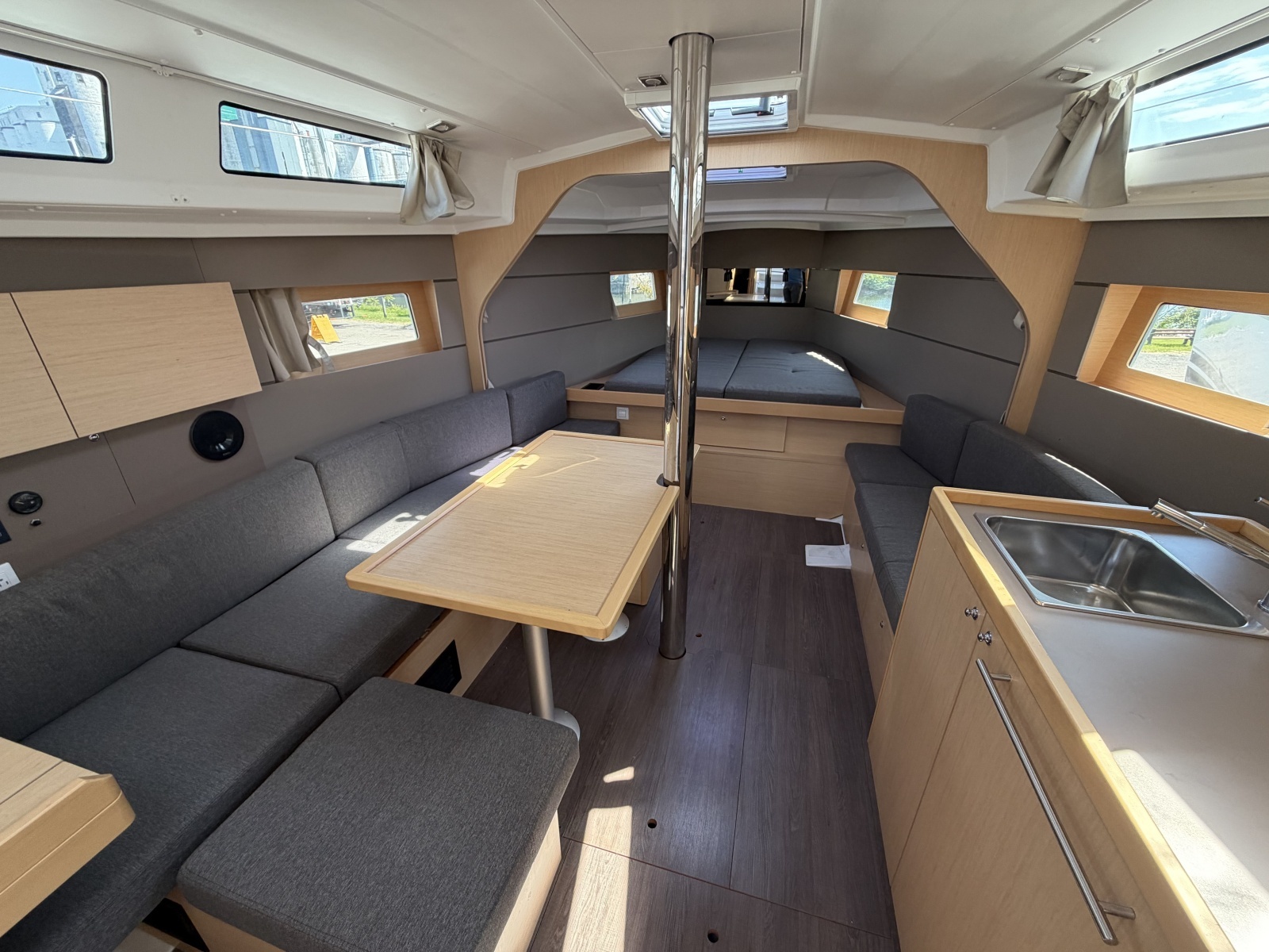 38ft Beneteau Yacht For Sale