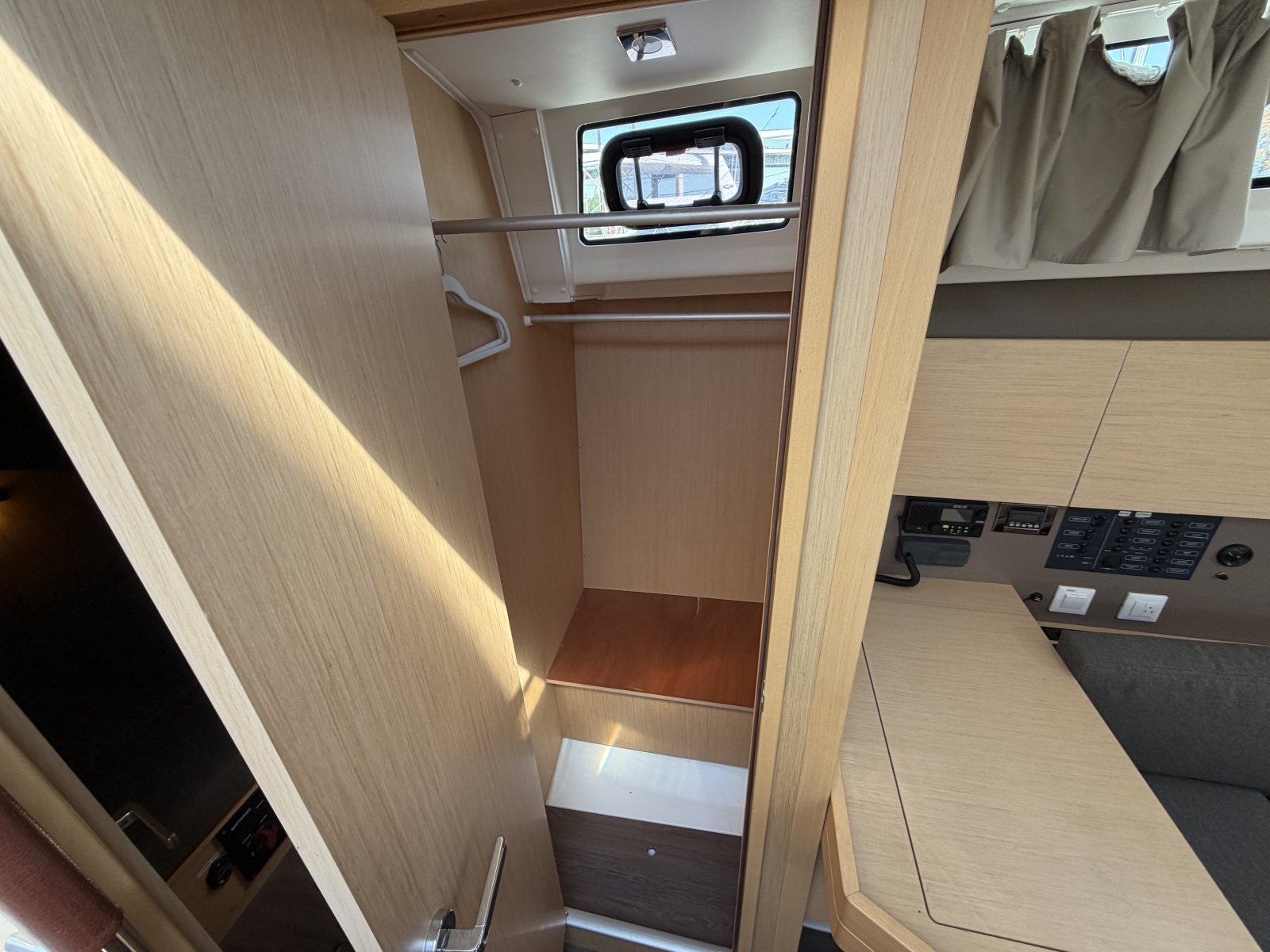 38ft Beneteau Yacht For Sale