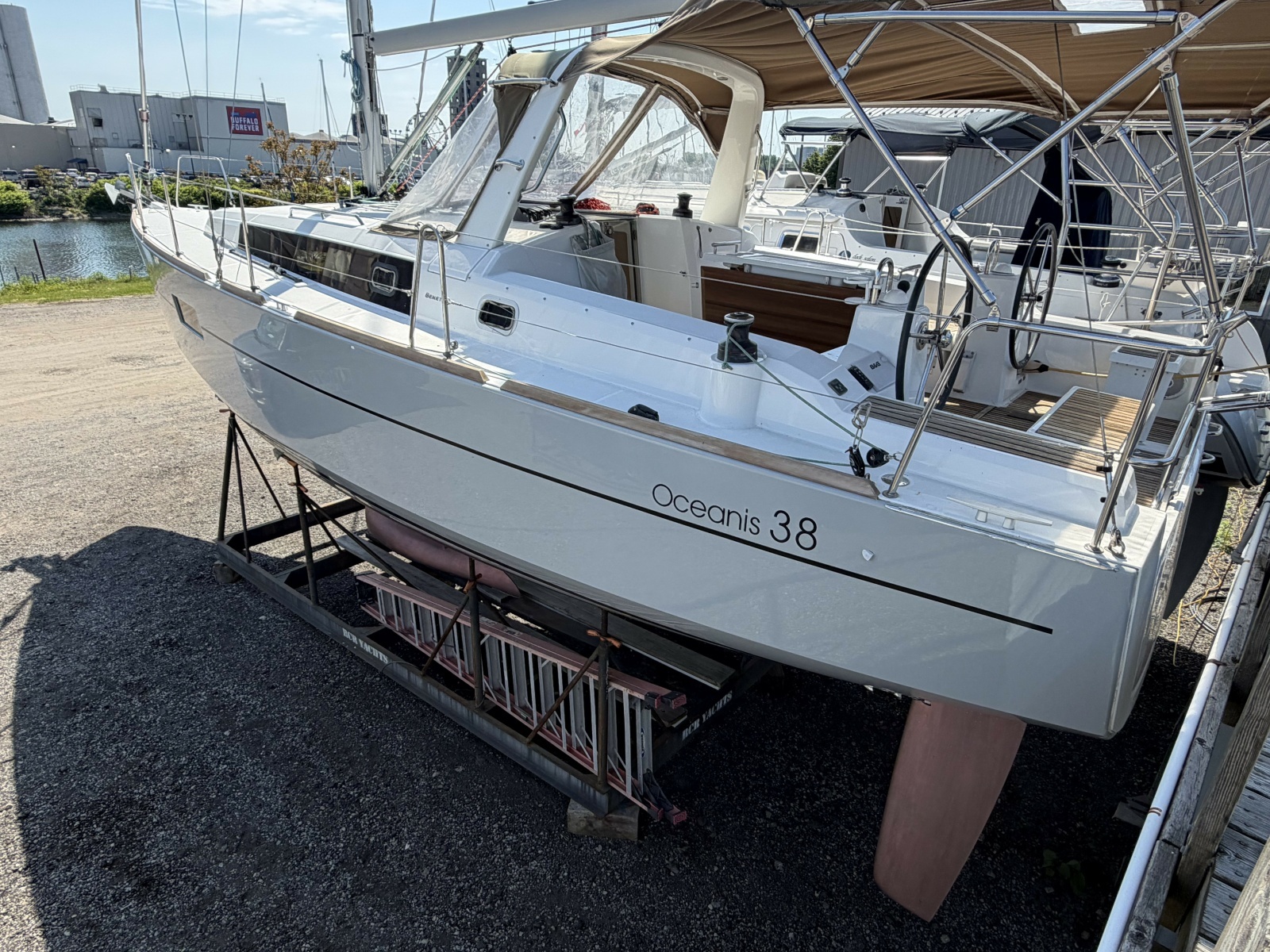 38ft Beneteau Yacht For Sale