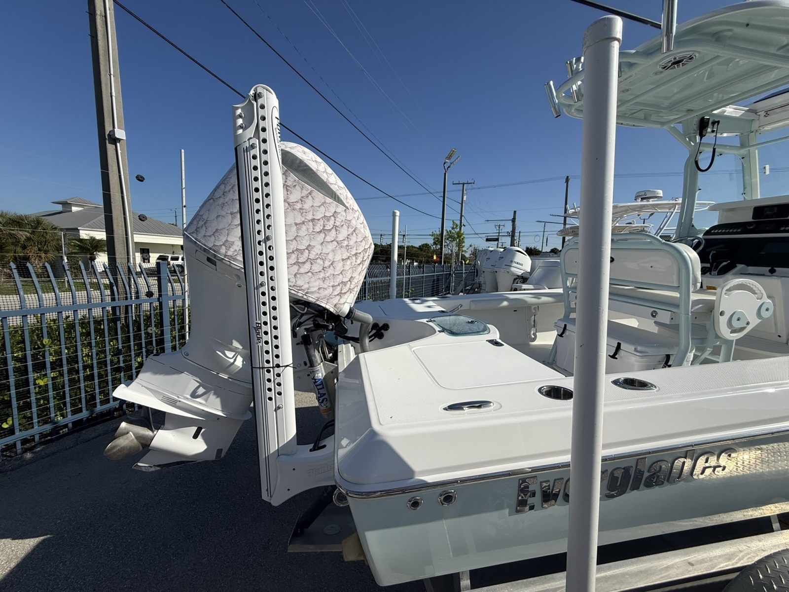 2021 Everglades 243 CC