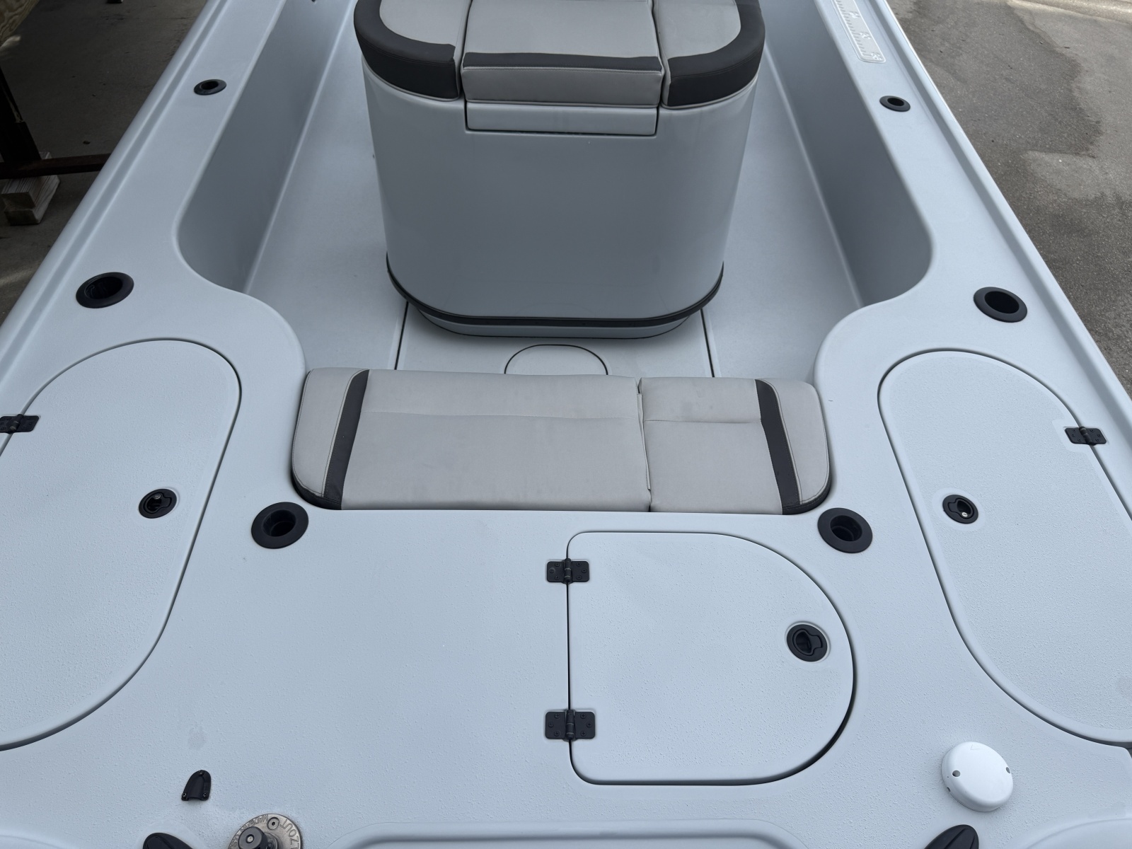 2017 Yellowfin 24 Bay CE