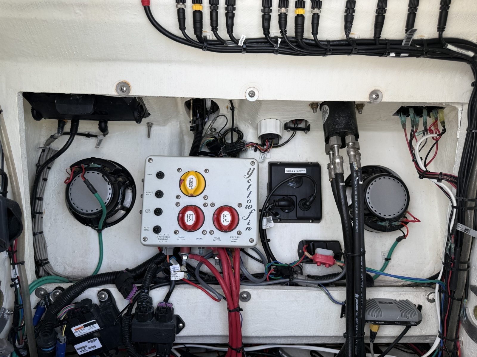 2017 Yellowfin 24 Bay CE