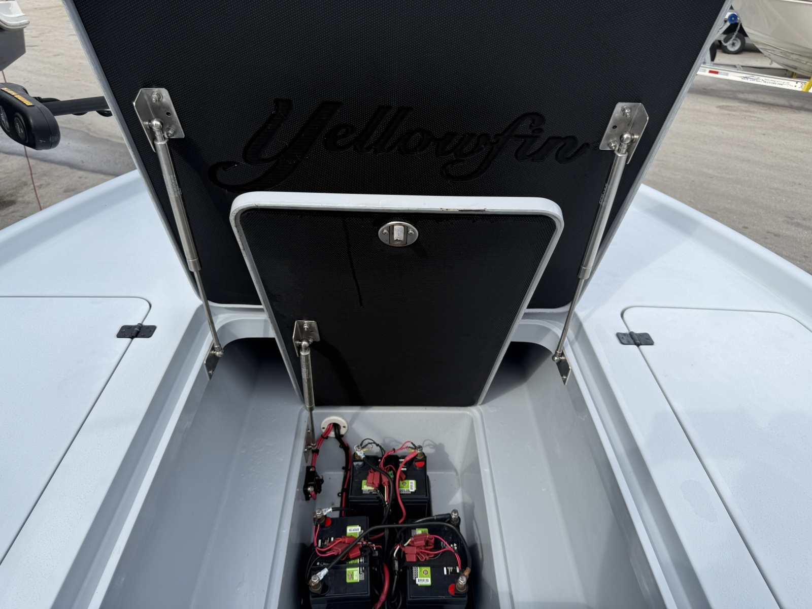 2017 Yellowfin 24 Bay CE