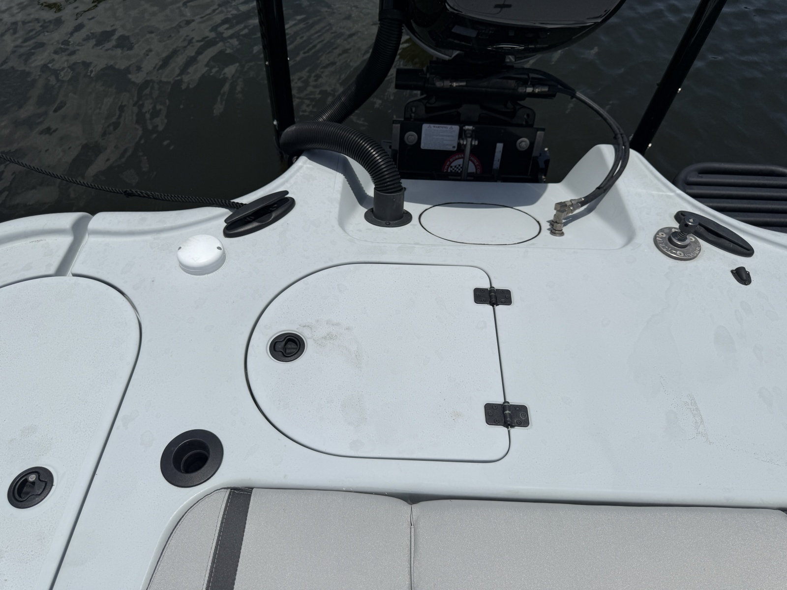 2017 Yellowfin 24 Bay CE