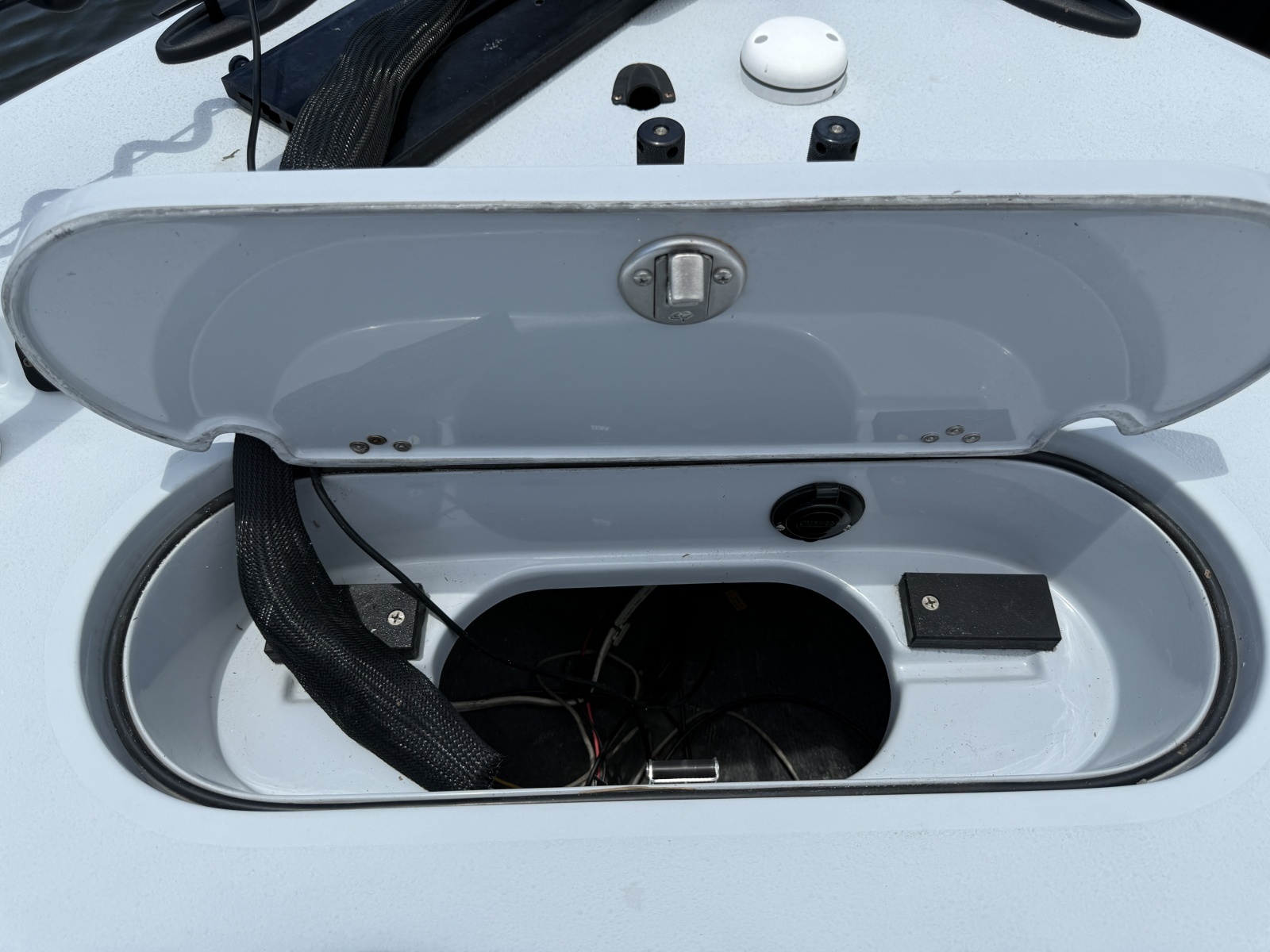 2017 Yellowfin 24 Bay CE