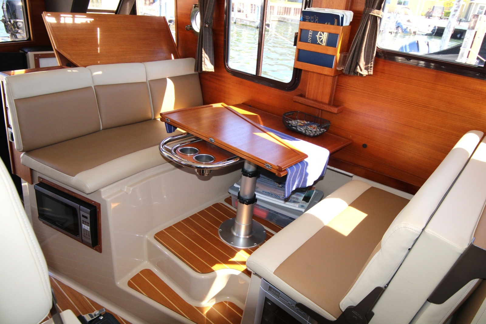 2013 Ranger Tugs R-31CB