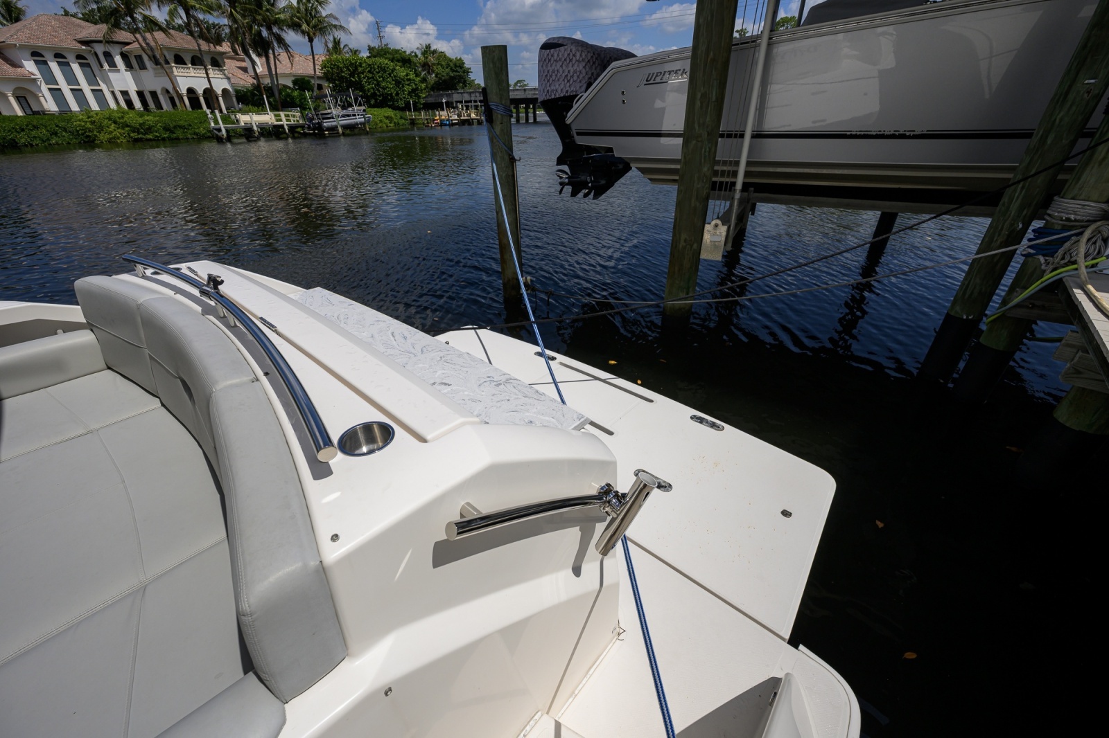 Tiara 44 Daybreak - Exterior Aft Transom