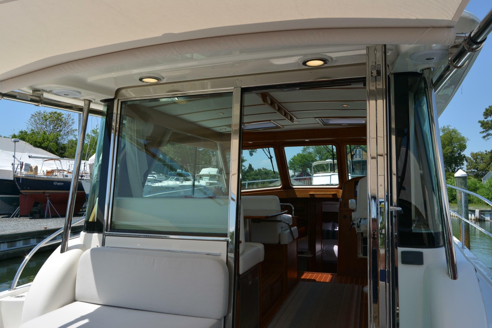 2021 Sabre 38 Salon Express
