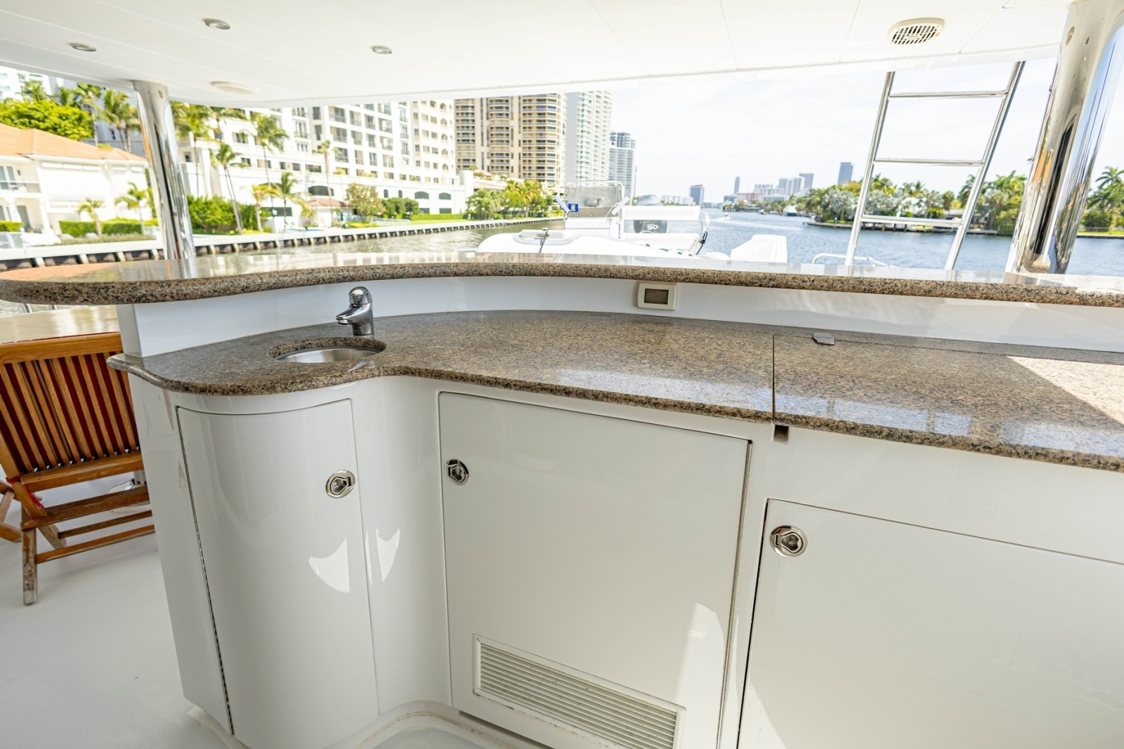 2008 Hargrave Enclosed Skylounge