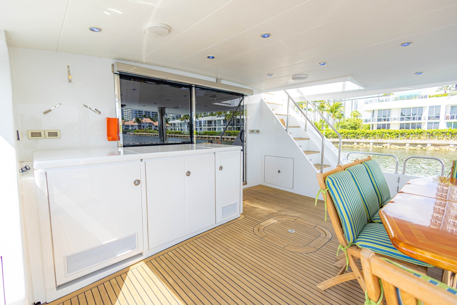 2008 Hargrave Enclosed Skylounge