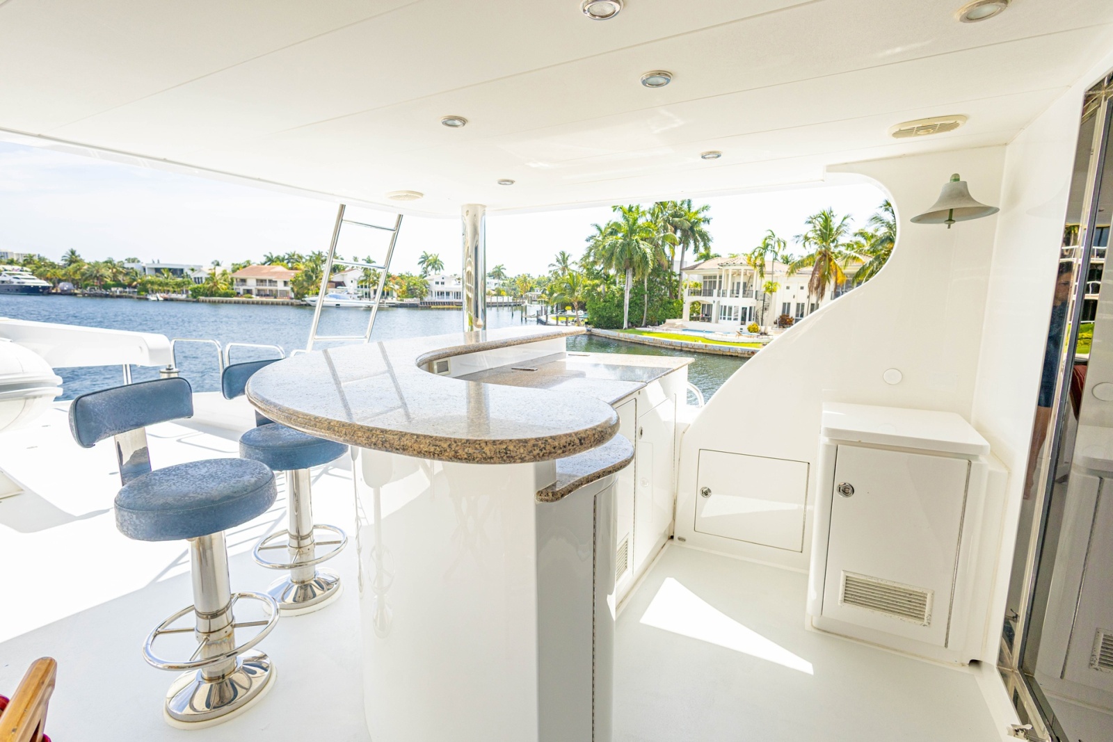2008 Hargrave Enclosed Skylounge