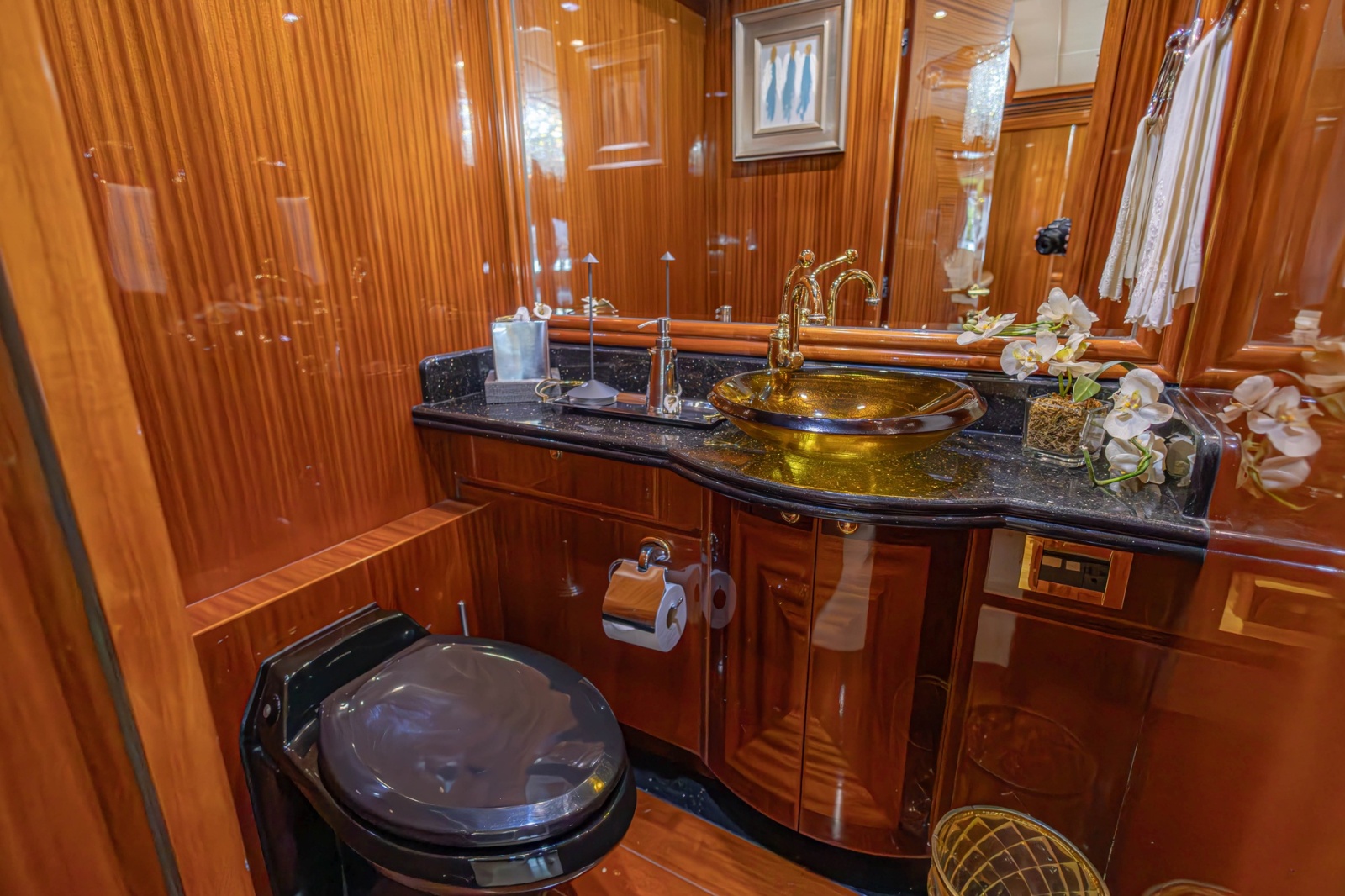 2008 Hargrave Enclosed Skylounge