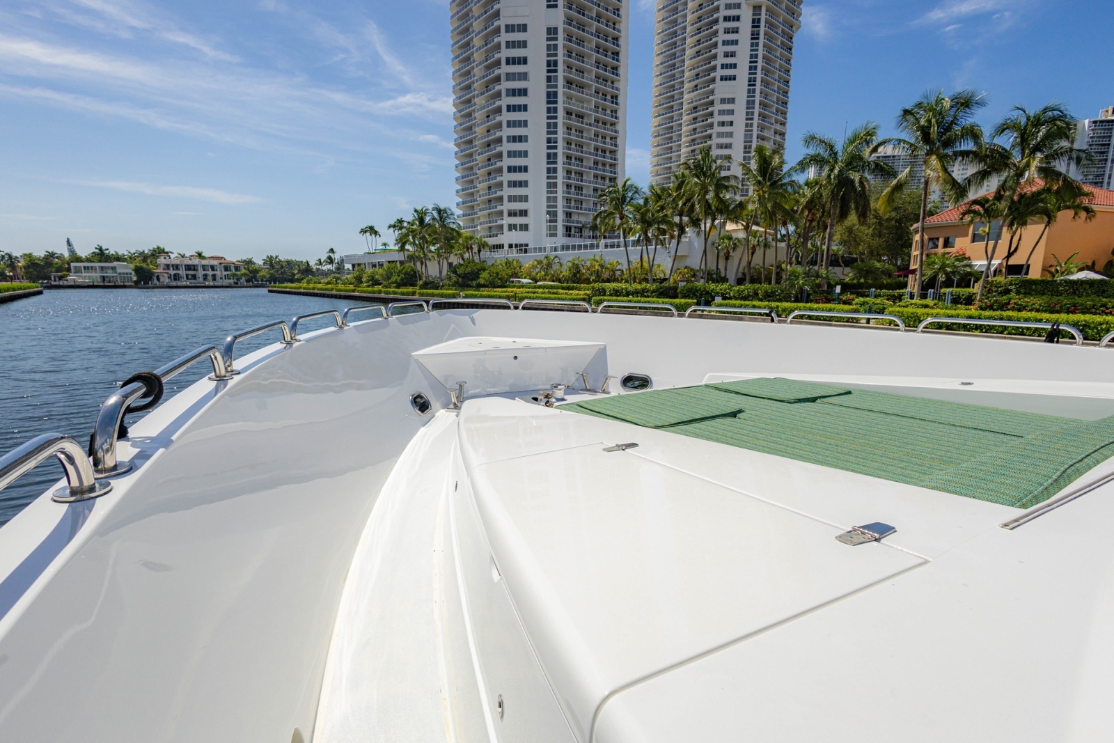 2008 Hargrave Enclosed Skylounge