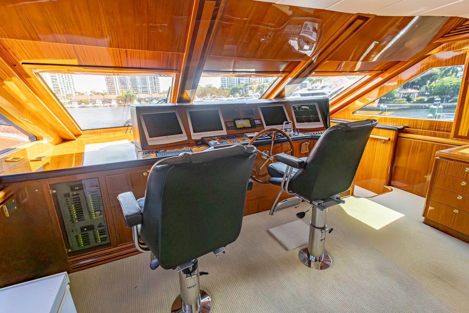 2008 Hargrave Enclosed Skylounge