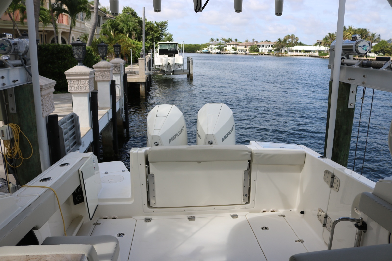 NO FILTER 28ft Boston Whaler Yacht For Sale