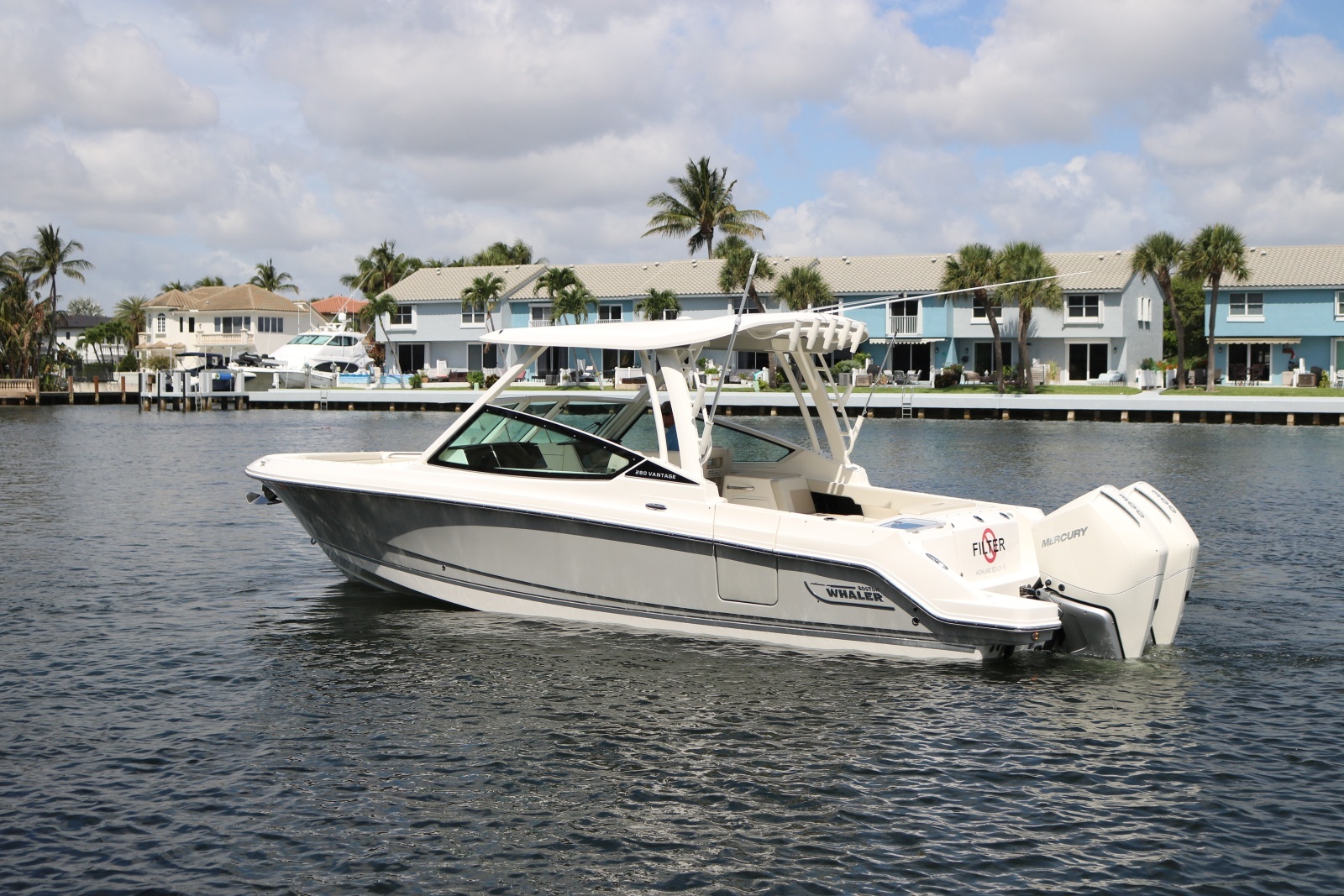 NO FILTER 28ft Boston Whaler Yacht For Sale